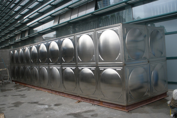 <a href='http://m.bdqnxf.cn/' target='_blank'>不銹鋼加工</a>廠家